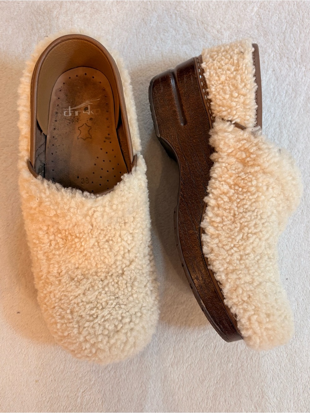 Dansko Professional Cream Sherpa Shearling Clog Mules Sz 38